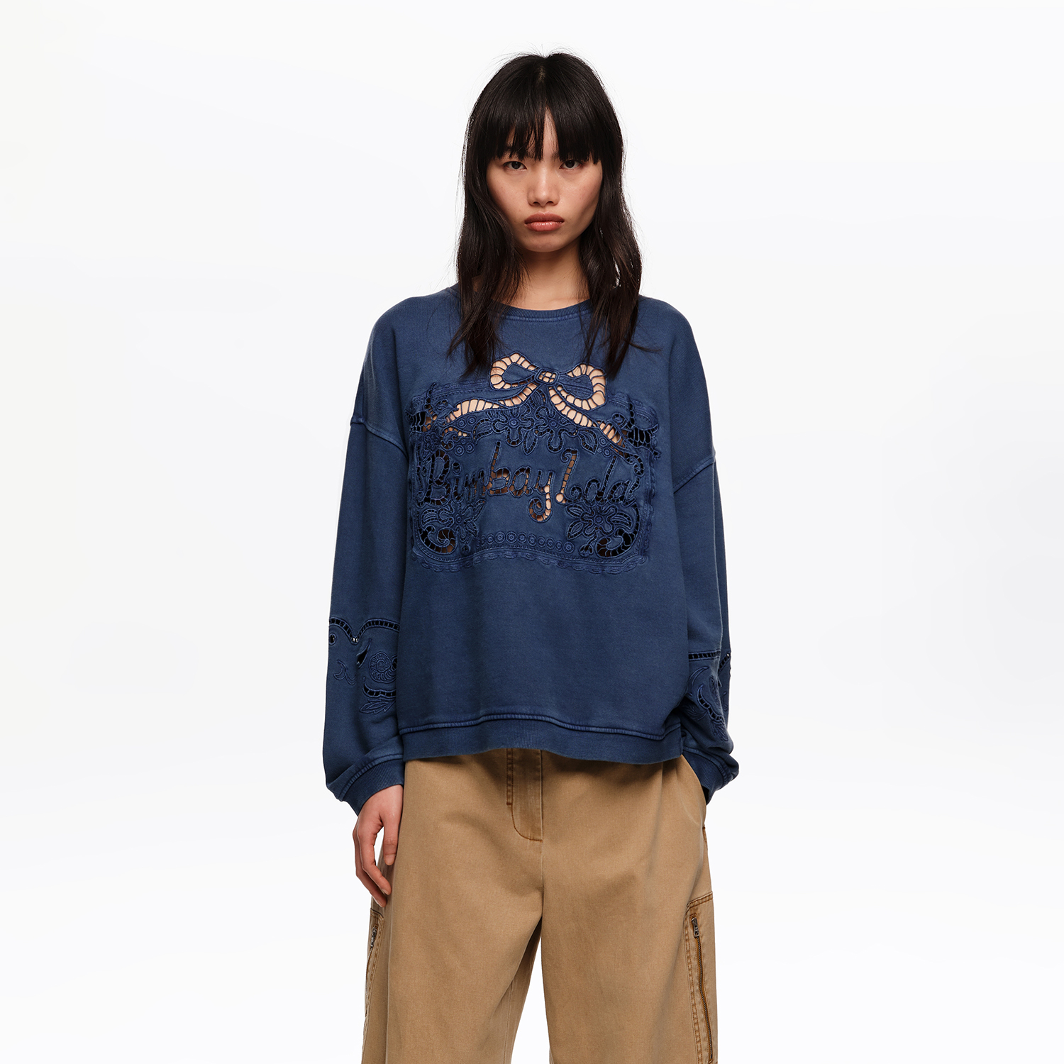 BIMBA Y LOLA Faded blue sweatshirt with maxi broderie anglaise logo