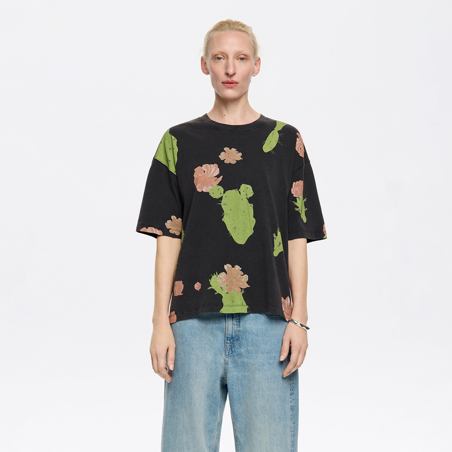Photograph of BIMBA Y LOLA Oversize black Cactus T-shirt